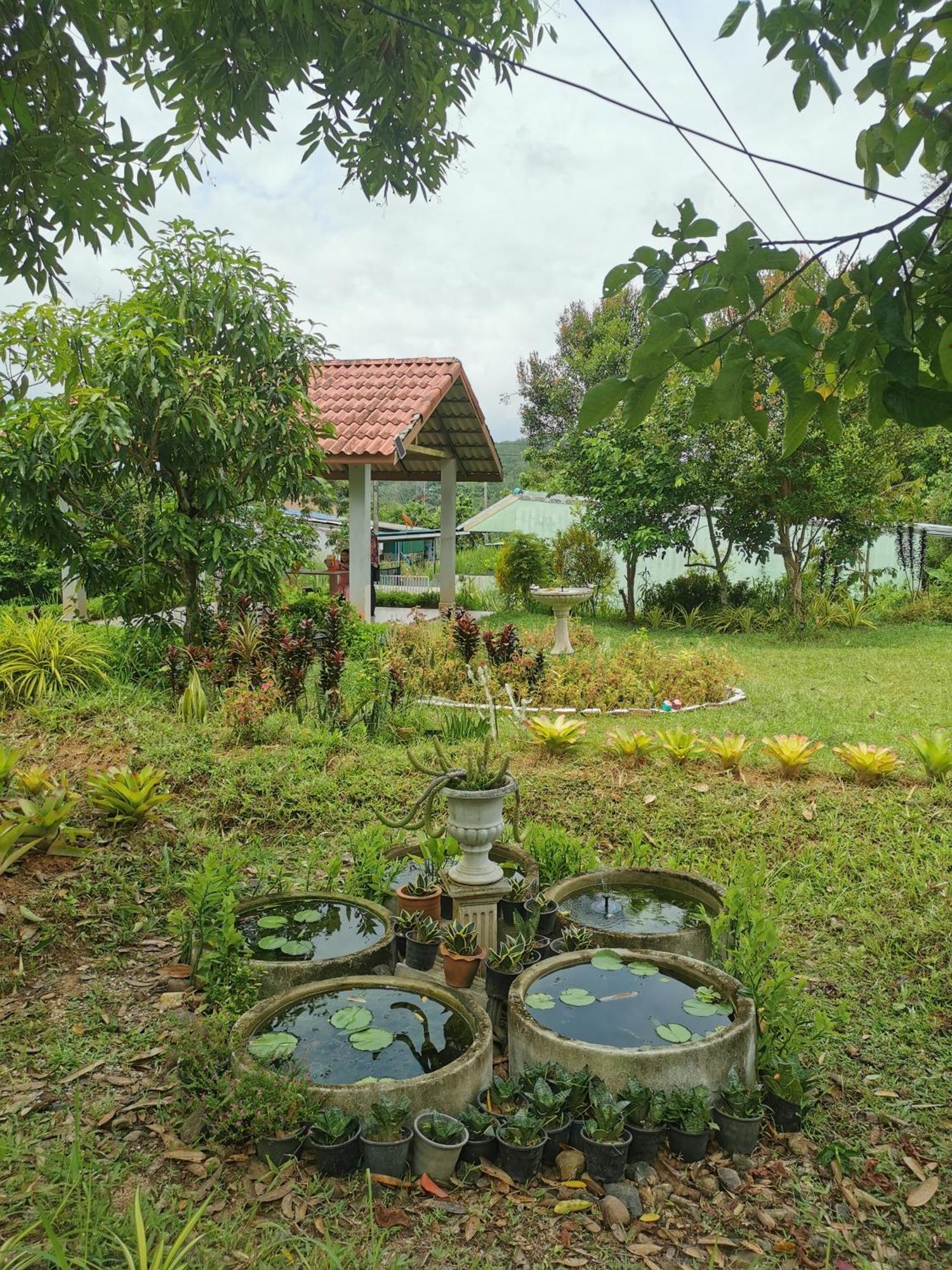 Betong House In The Garden Villa Екстериор снимка